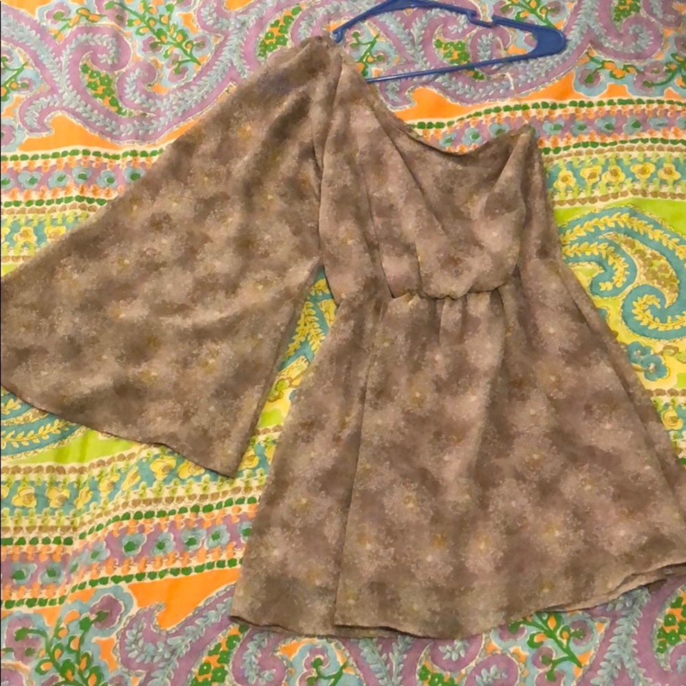 Crimson & Clover One-shoulder Tunic